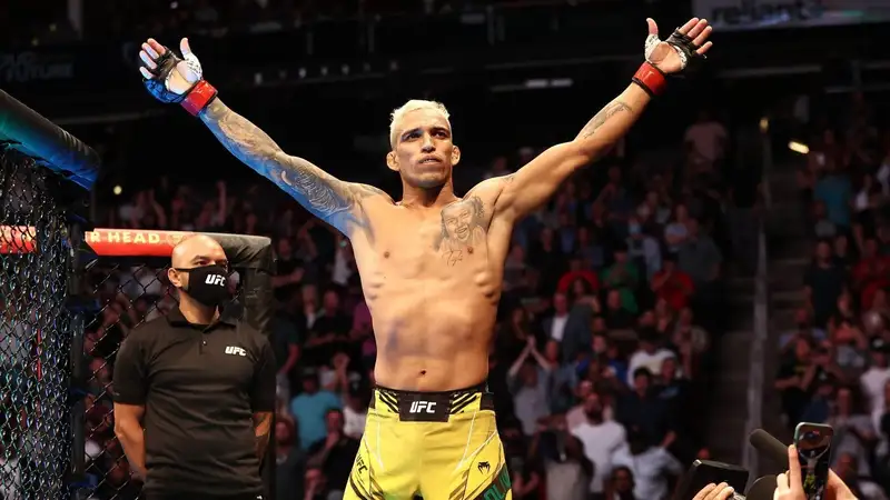 Оливейра победил Гамрота