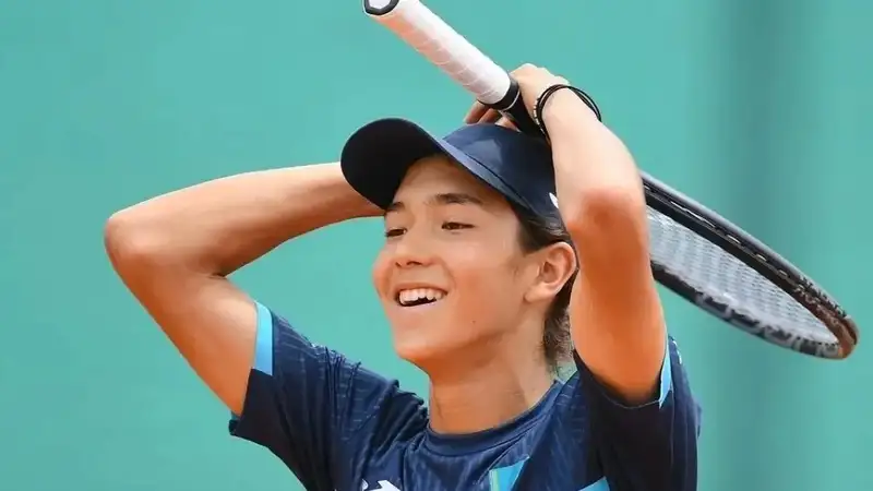 Омарханов проиграл на старте в Алматы