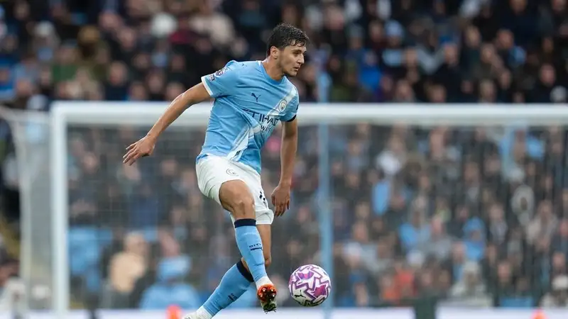 В "Манчестер Сити" приняли окончательное решение по поводу звезды сборной Узбекистана