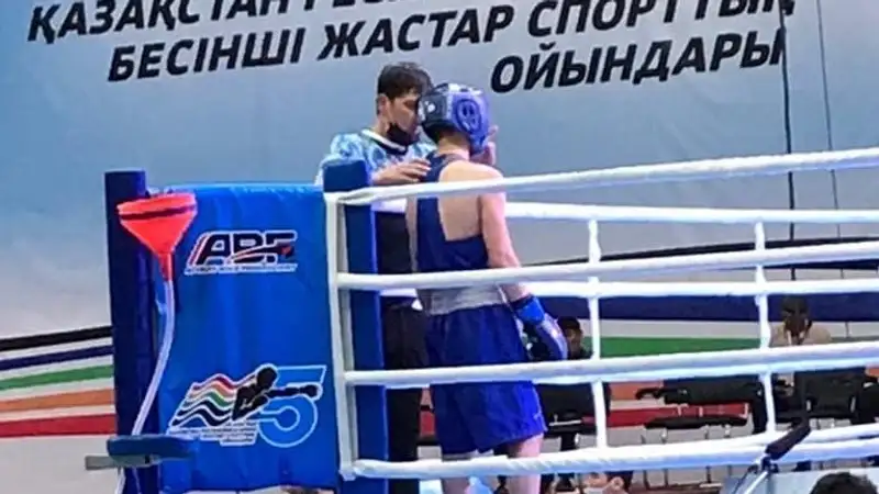 Сын легенды казахстанского бокса перебил серебряного призёра чемпионата мира на первенстве страны