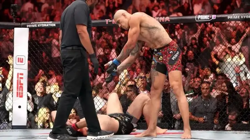 Алекс Перейра 