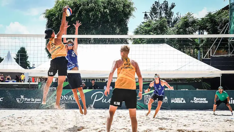 Драмой завершился первый матч чемпионов Азии из Казахстана на чемпионате мира