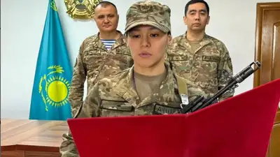 Алуа ушла в армию