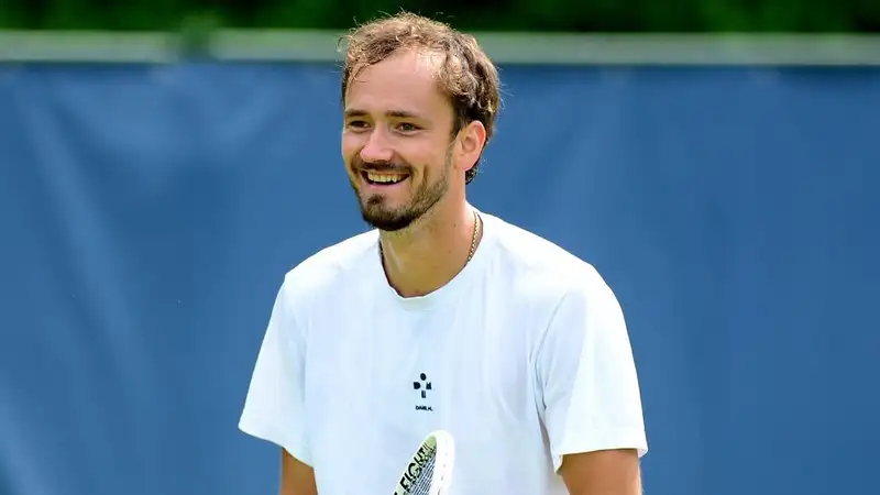 &quot;Он обрёл себя&quot;: Тарпищев высказался о победе Медведева в Алматы