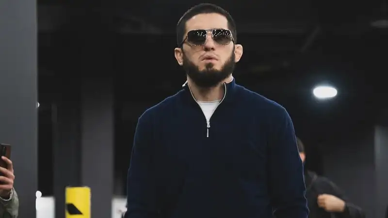 Ислам Махачев