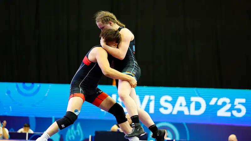 Хоть кто-то из наших девочек порадовал...