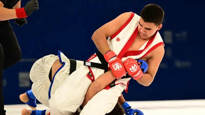 Боец из Казахстана избил таджика на Азиатских играх