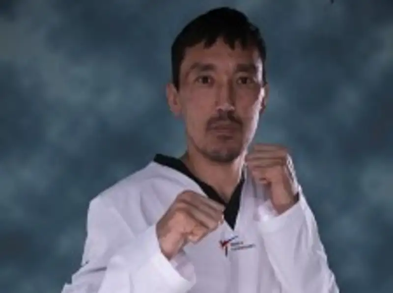 Мырзабаев проиграл узбеку на ЧМ