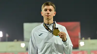 Максим Сажнев  Максим Сажнев