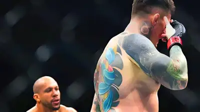 Президент UFC отреагировал на срыв боя между Аспиналлом и Ганом из-за тычки в глаз Президент UFC отреагировал на срыв боя между Аспиналлом и Ганом из-за тычки в глаз