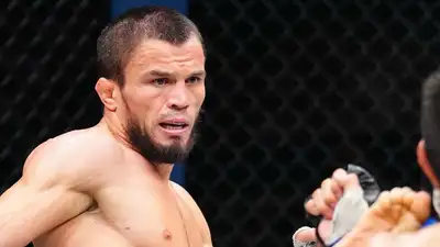 Экс-чемпион UFC высказался о критике в сторону Умара Нурмагомедова Экс-чемпион UFC высказался о критике в сторону Умара Нурмагомедова