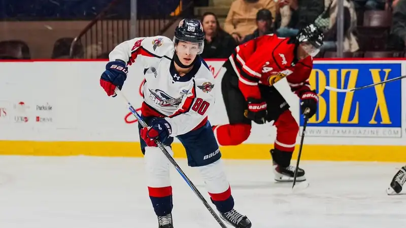 Казахстанский хоккеист отметился результативным действием в матче юниорской лиги Канады