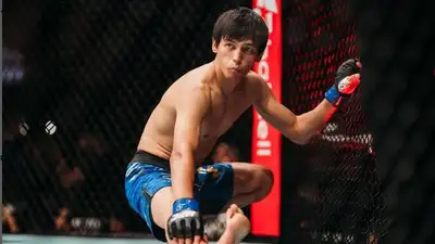 Максум Максума уволили из UFC