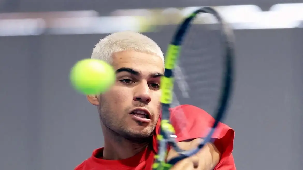 Громкой сенсацией завершился матч Алькараса на "Мастерсе" в Париже Громкой сенсацией завершился матч Алькараса на "Мастерсе" в Париже