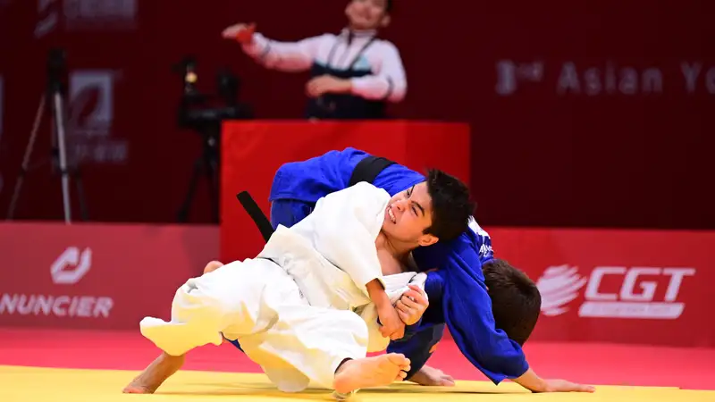 Казахстанский дзюдоист проиграл на Азиатских играх таджику