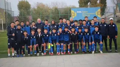 ФИФА оценила подготовку юных футболистов Казахстана: эксперт Пасьека посетил Академию КФФ U-15 ФИФА оценила подготовку юных футболистов Казахстана: эксперт Пасьека посетил Академию КФФ U-15