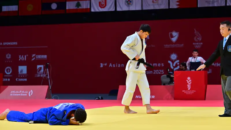 Казахстанский дзюдоист в блестящем стиле вышел в финал Азиатских игр