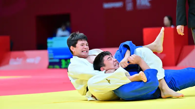 Казахстанский дзюдоист блестящей победой над соперником из Кыргызстана оформил выход в полуфинал Азиатских игр