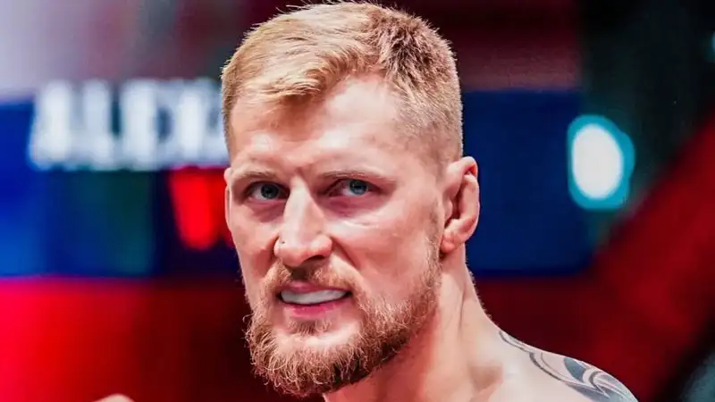 Александр Волков