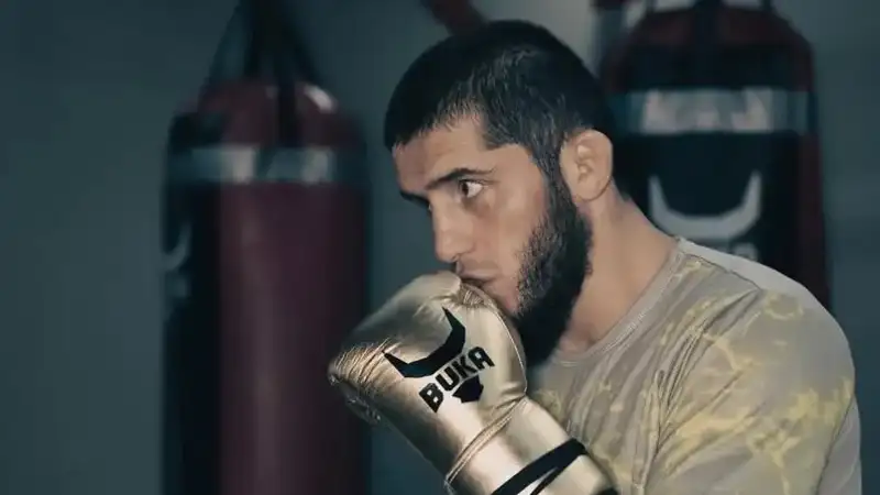 Ислам Махачев 