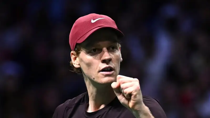 Синнер высказался об инциденте с падением Зверева во время четвертьфинального матча на "Мастерс" в Париже