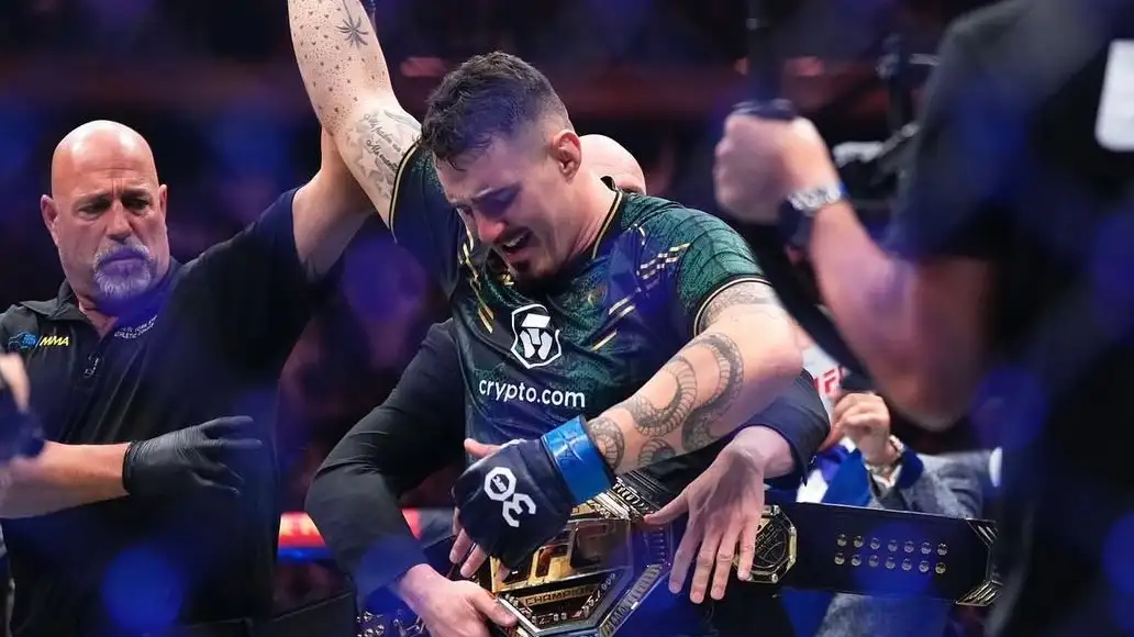 Том Аспиналл том Аспиналл