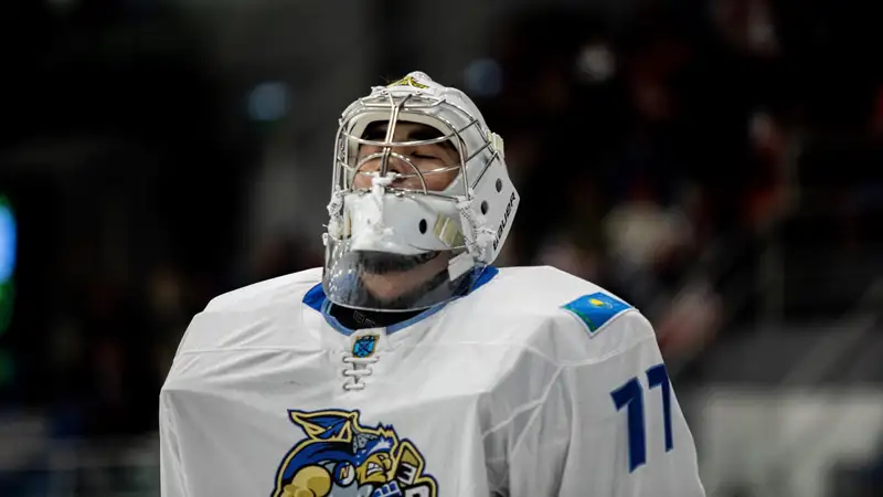 Вратарь сборной Казахстана помог российскому клубу одержать победу над прямым конкурентом