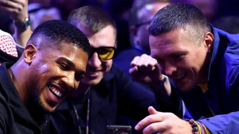 Энтони Джошуа может переехать в тренировочный лагерь Александра Усика