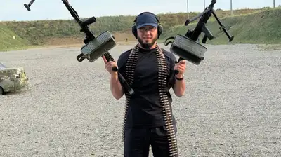 Ислам Махачев