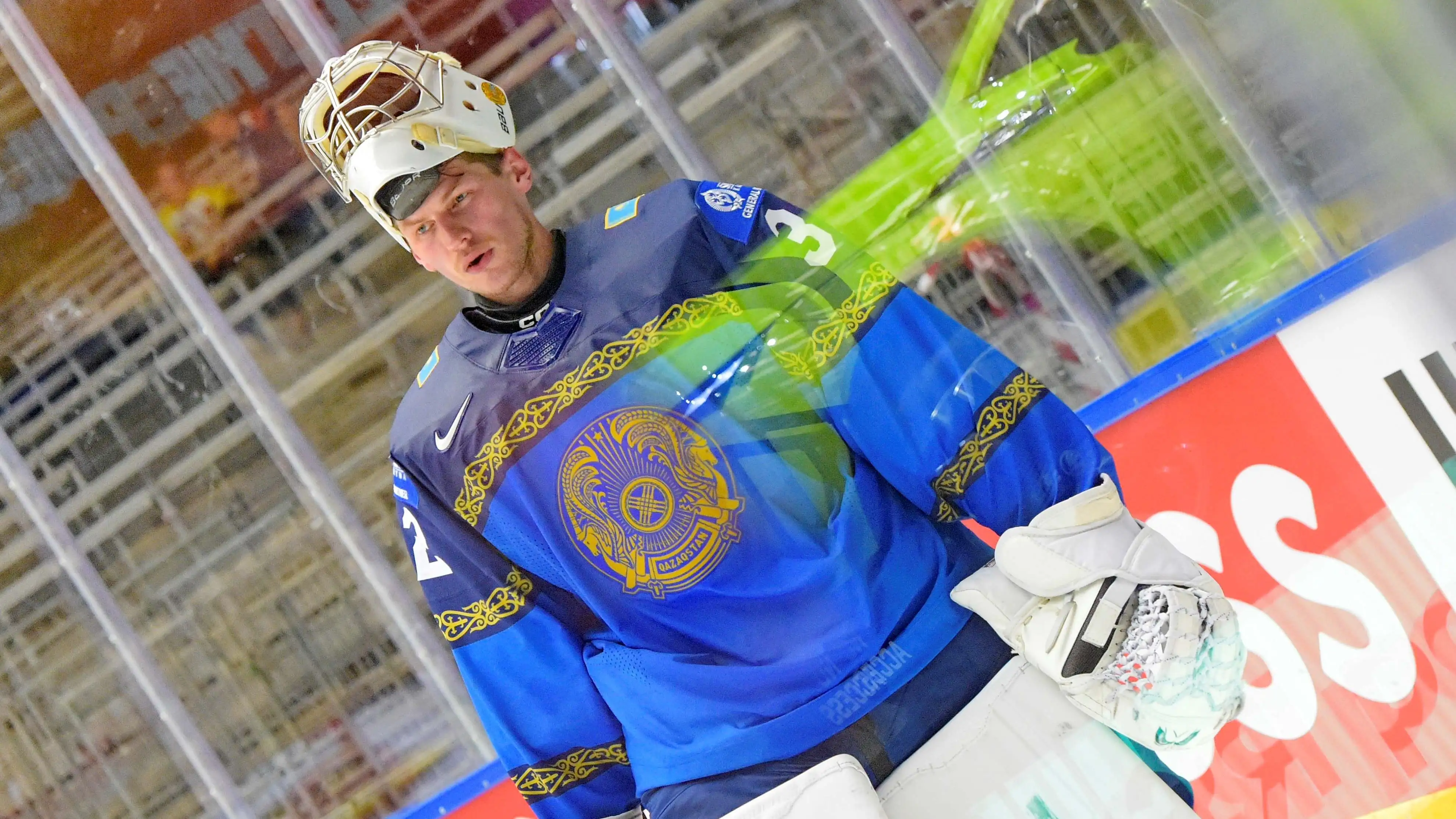 Вратарь сборной Казахстана вошёл в ТОП-10 российской лиги