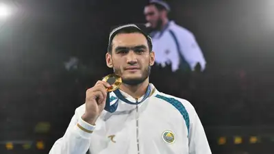 Лазизбек Муллажонов