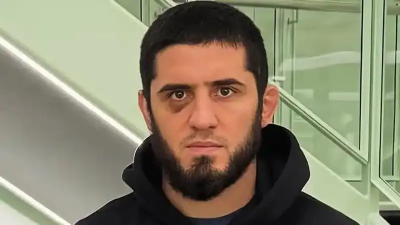 Ислам Махачев