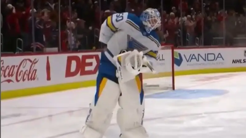 Украл шайбу Овечкина