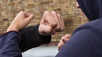 Боксер побил посетителя кафе в Петропавловске 