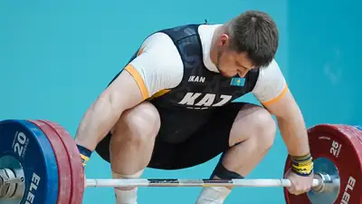 Прошло ещё очень мало времени, чтобы ждать от него медаль...