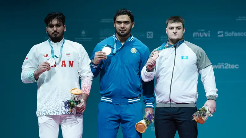 Теперь узбек Акбар Джураев - самый главный соперник для казахстанца Артёма Антропова