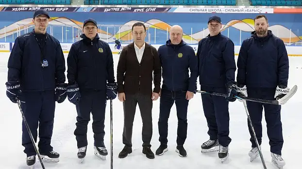 Представлен самый молодой тренерский штаб сборной Казахстана по хоккею