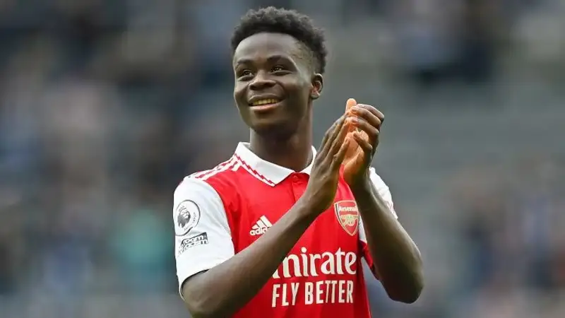 Букайо Сака 