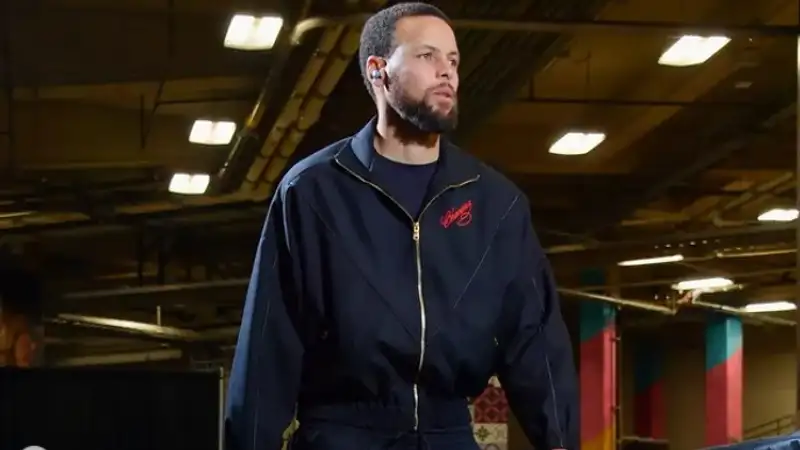 Карри обошел Картера 