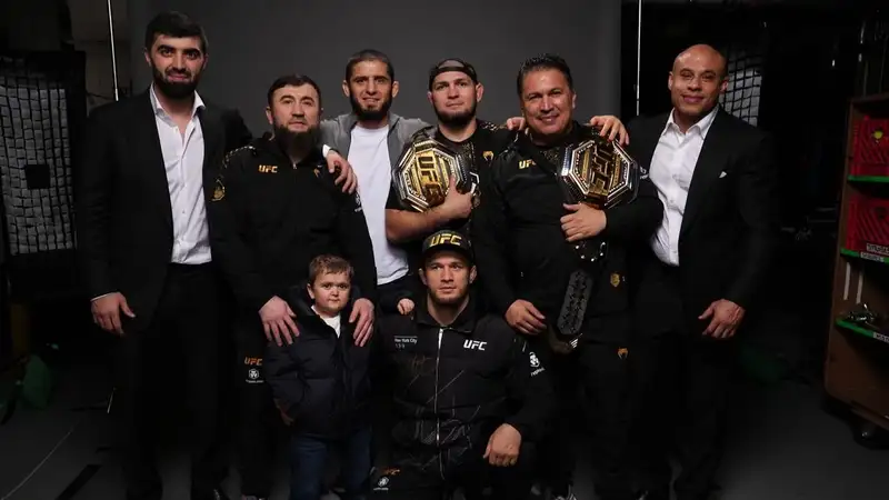 Хабиб Нурмагомедов высказался о драке своих одноклубников с Диллоном Дэнисом: Он заплатил за свой язык