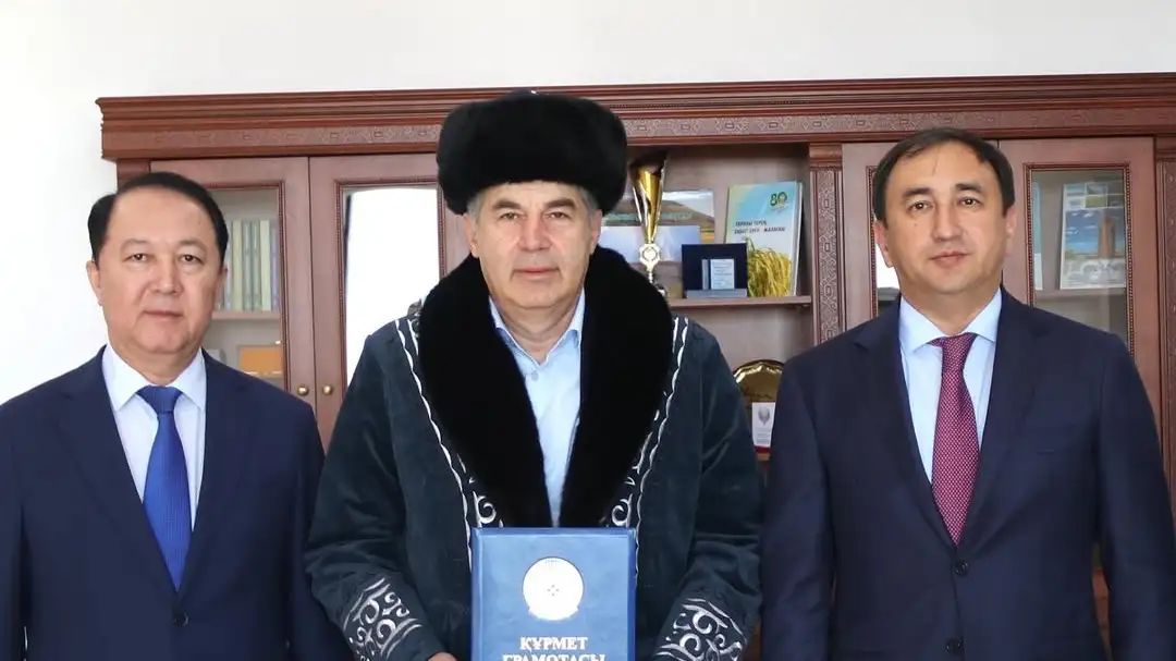 &quot;Кайсар&quot; объявил об уходе главного тренера Виктора Кумыкова