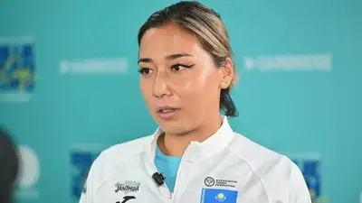 Зарина Дияс разгромно проиграла в четвертьфинале турнира в Японии