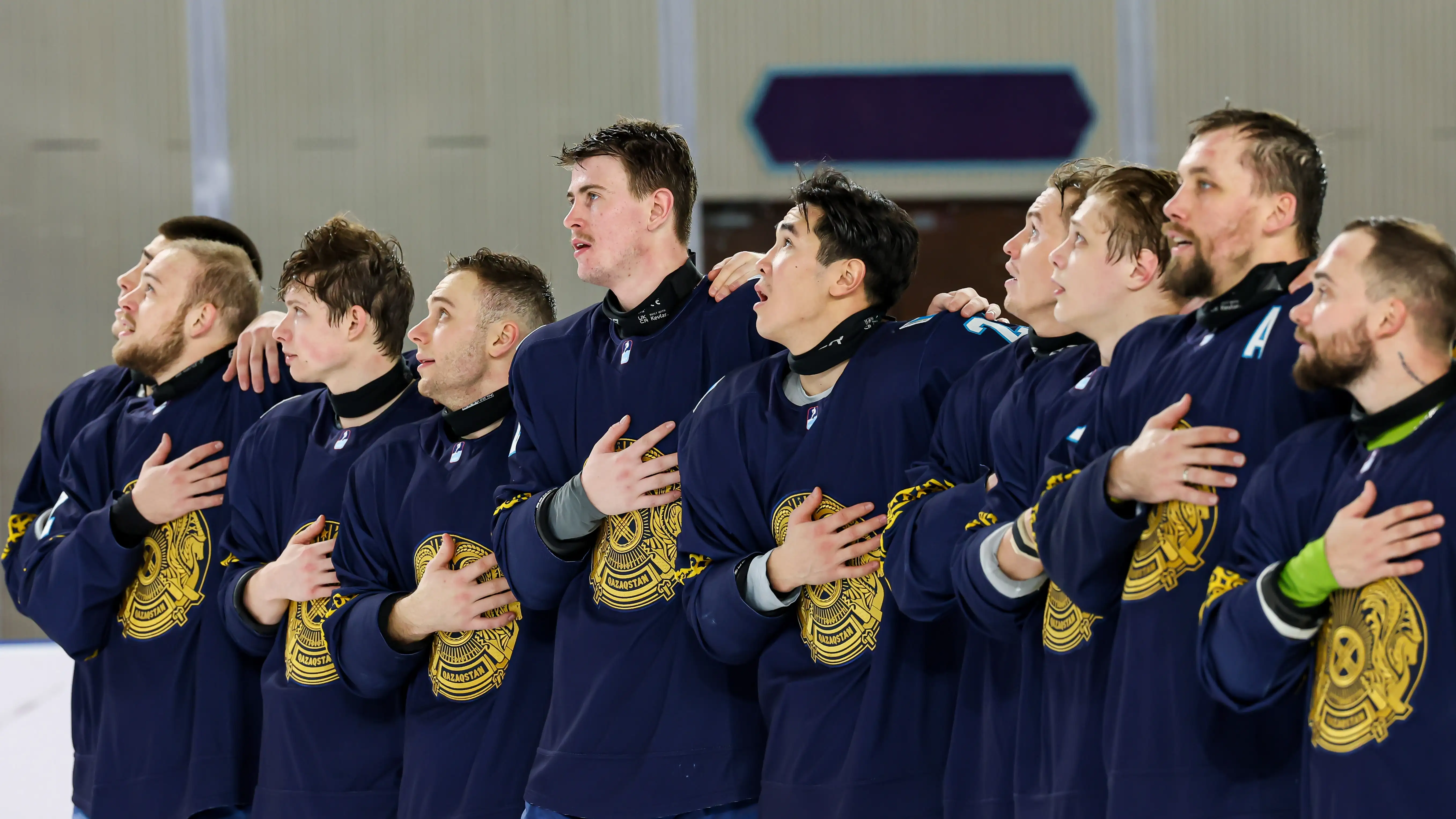 Казахстан разгромил Китай во втором матче чемпионата Азии по хоккею