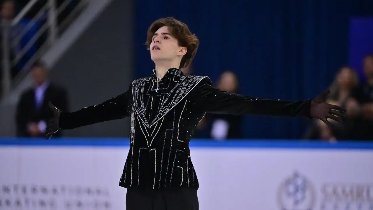Лучший фигурист Казахстана вышел в финал Гран-при