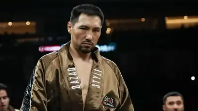 Алимханулы и избегающего его чемпиона назвали в США недостойными включения в Зал славы бокса