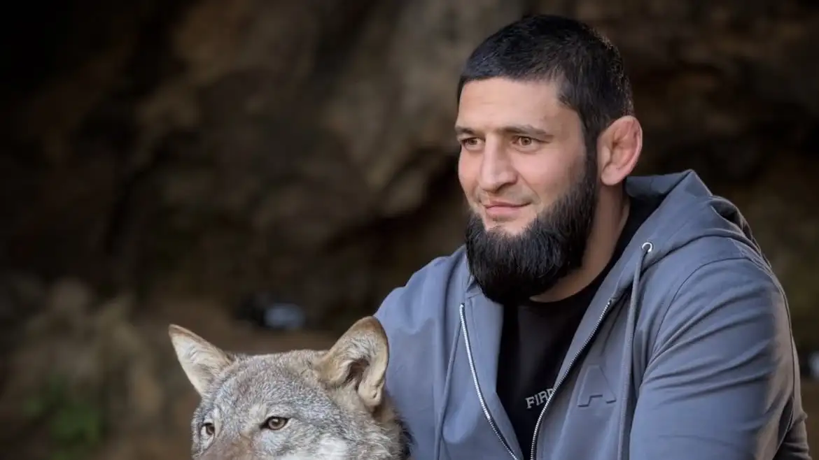 Чимаев обратился к Гэрри: Белый мальчик, ты не протянешь и минуты в моём мире