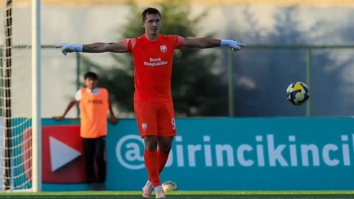 Казахстанский вратарь оставил ворота &quot;сухими&quot; в матче европейского чемпионата