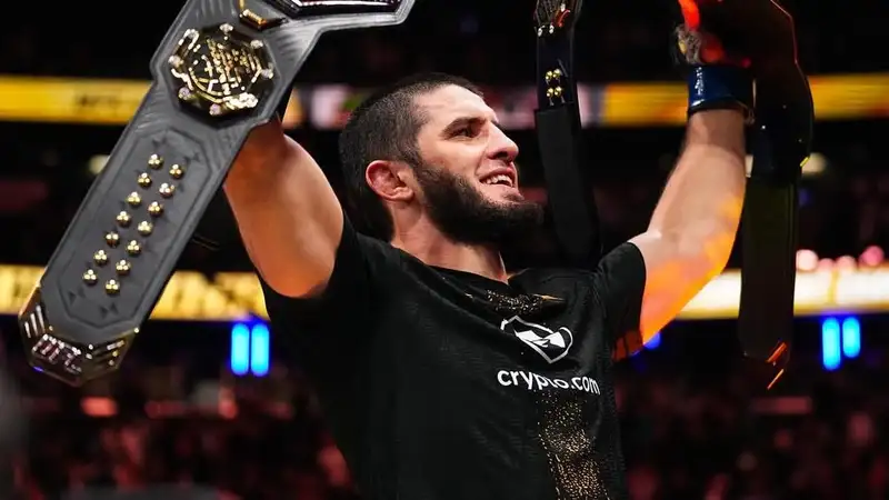 Ислам Махачев