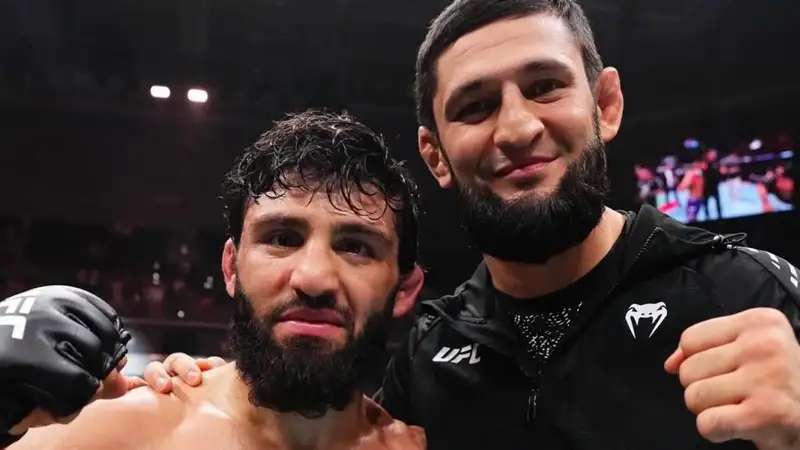 "Он номер один": Чимаев оценил выступление Царукяна в бою с Хукером