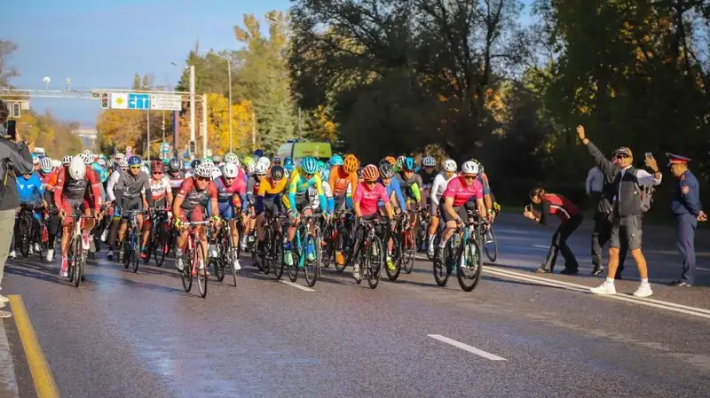 В Алматы в воскресенье ограничат движение автотранспорта в связи с проведением велогонки Giro d’Almaty 2025